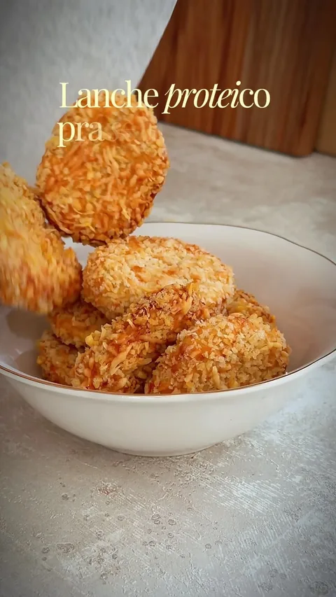 Lanche de frango na Airfryer, receita de Lívia Carvalho