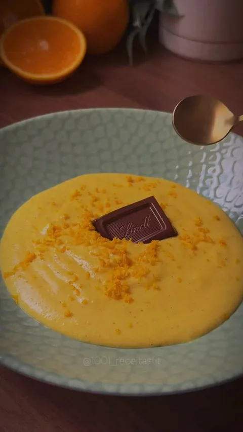 Mingau de laranja com chocolate, receita de Lívia Carvalho